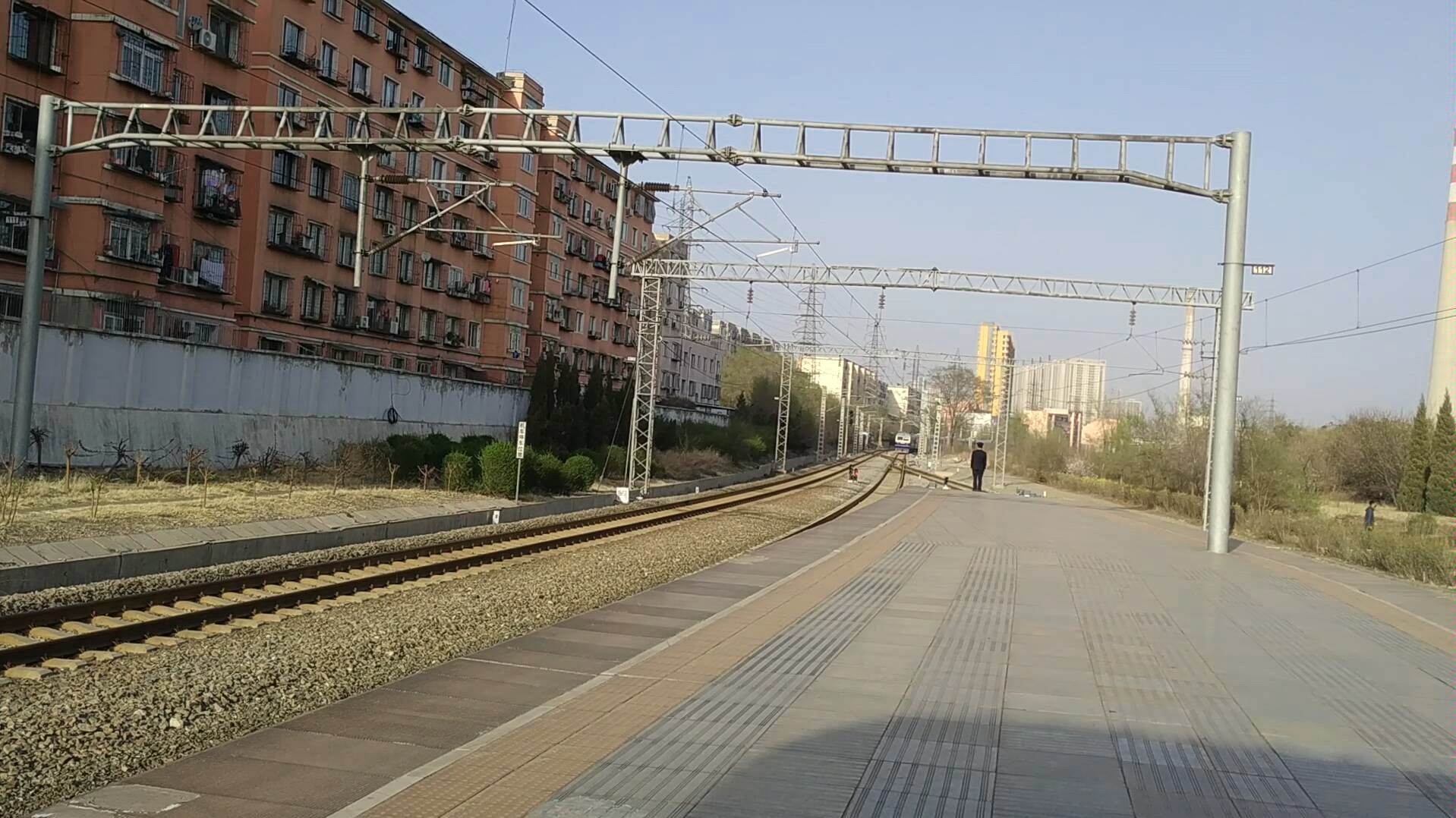 大官屯站k7426次进站