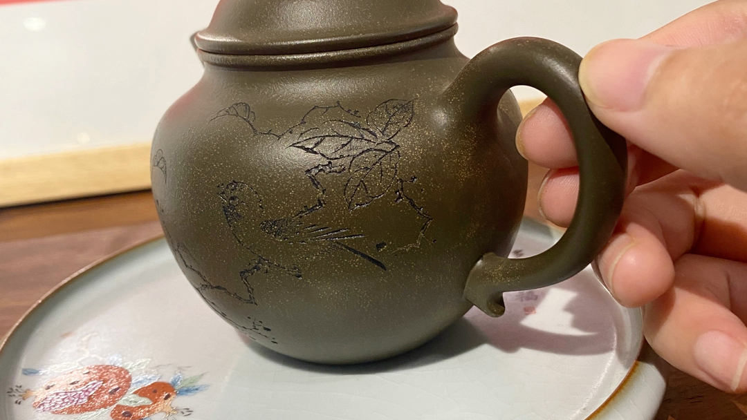 宜兴紫砂壶《闲雅之乐》花鸟刻绘 全手工制 容量:260ml