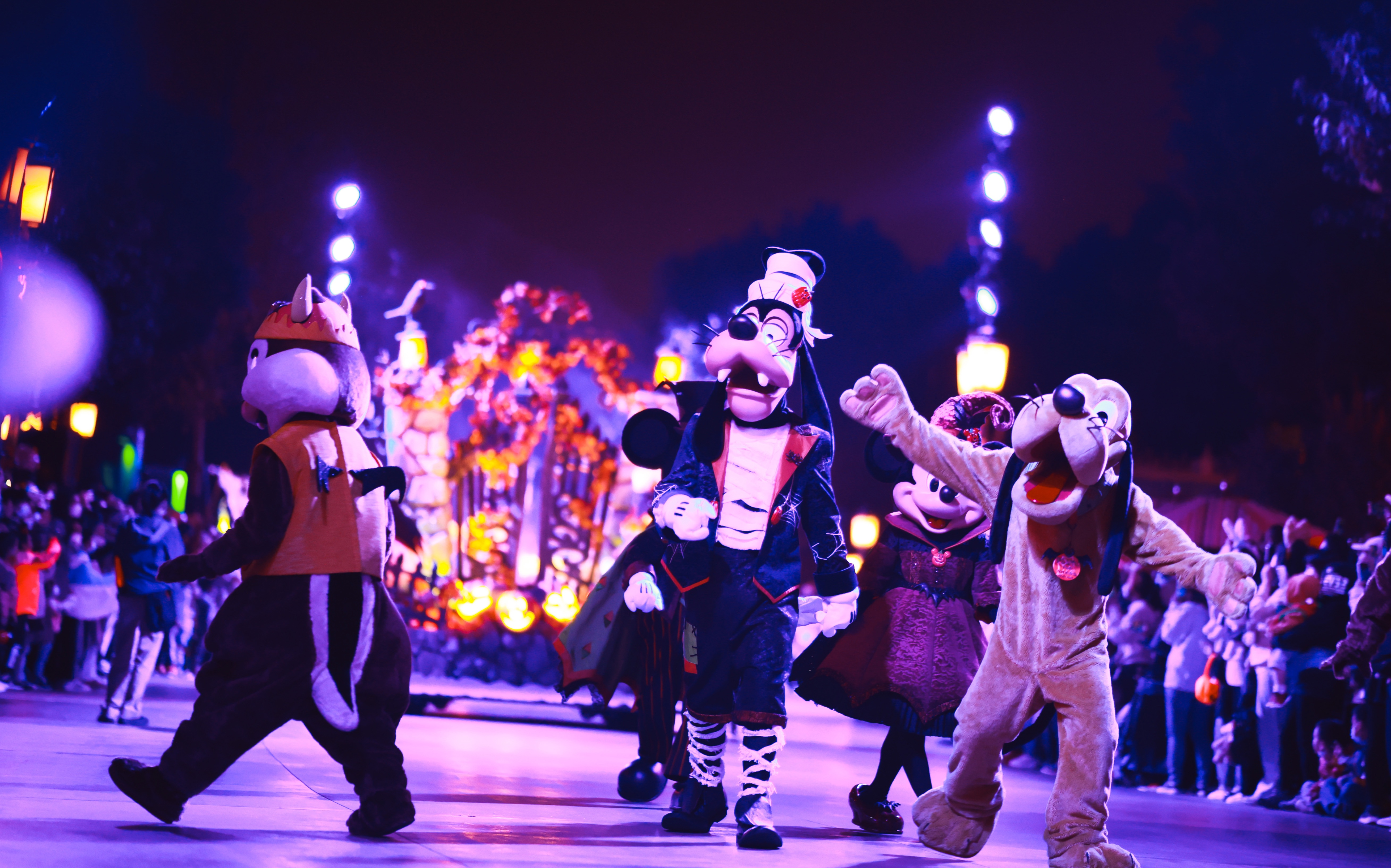 迪士尼的日常,万圣节反派巡游,r6 4k试验_哔哩哔哩_bilibili