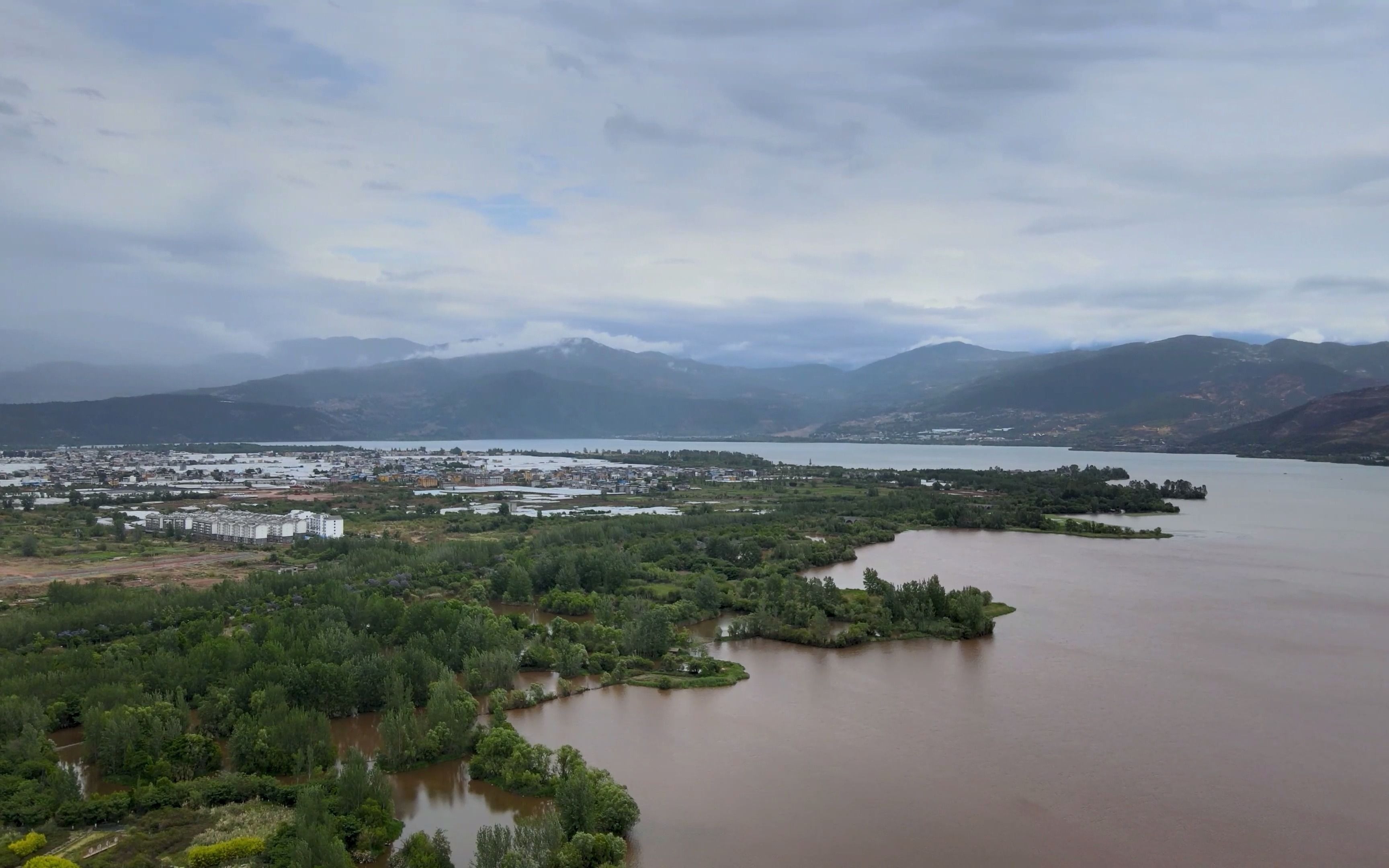 邛海太漂亮,老陶放无人机一半才被告知不能飞,此航拍视频成绝版