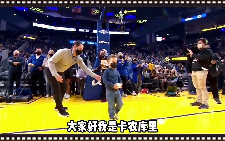 [图]库里儿子子承父业，三岁就开始双手运球？#库里儿子#小库里#NBA