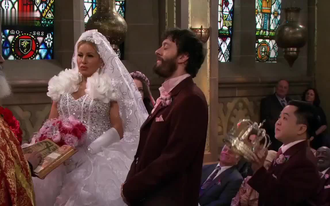 《破产姐妹》:苏菲的婚礼,奥列格突然这么帅,还有些不习惯!