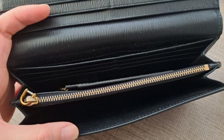 【prada 简约经典 长款银包】