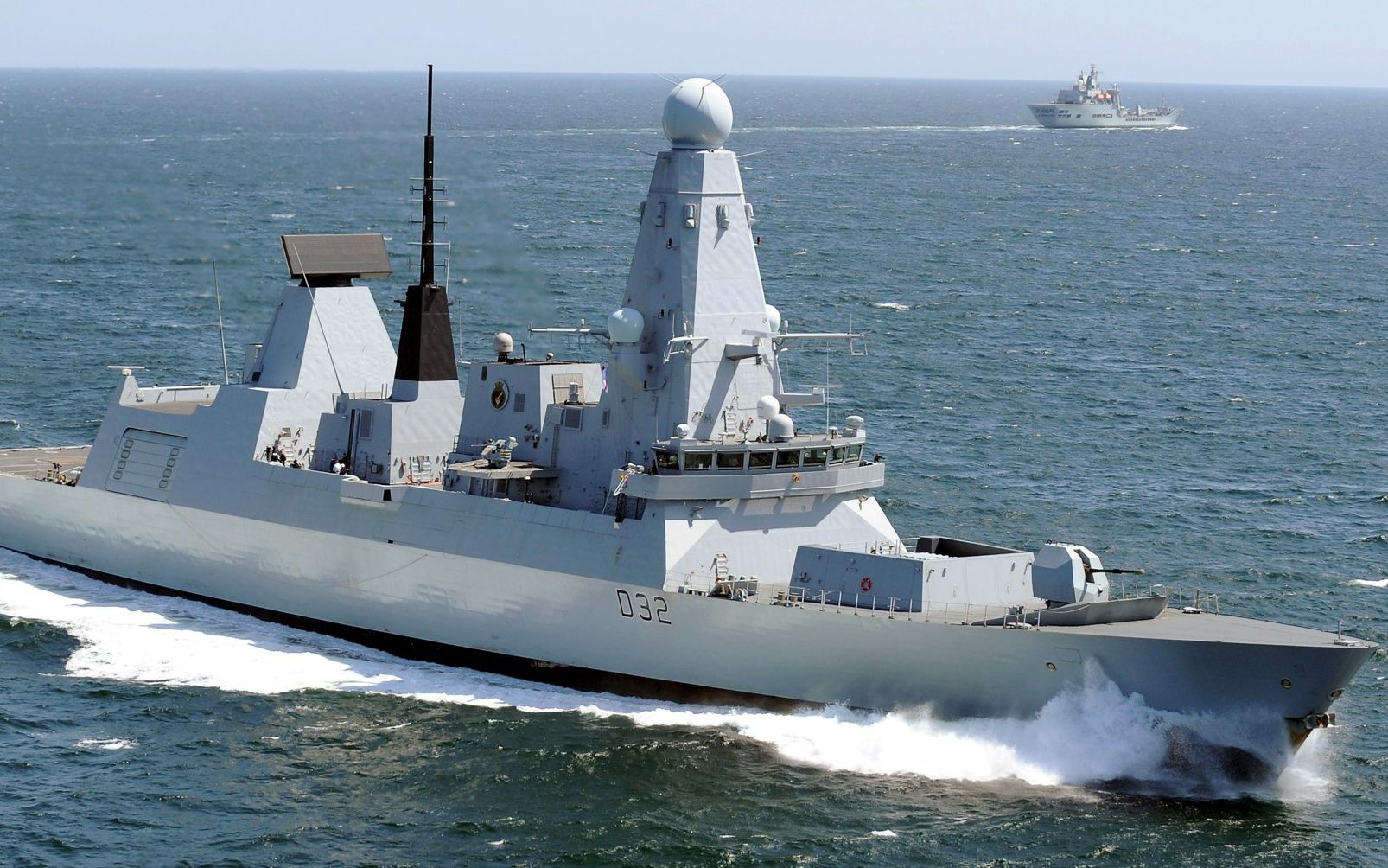 排水量不到8000吨,垂发单元仅48个,45型能称得上欧洲第一舰?