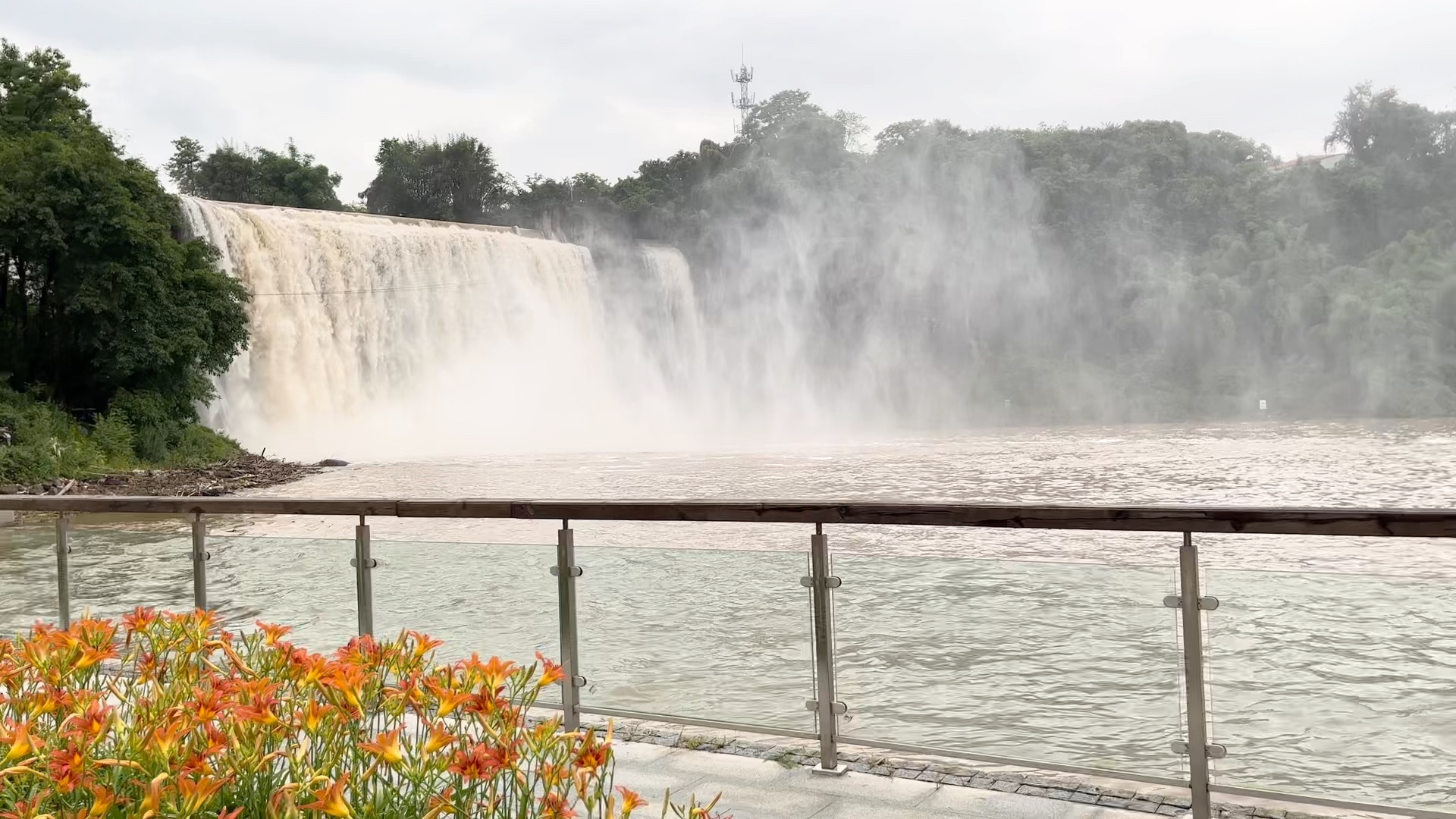 重庆北碚区大磨滩瀑布
