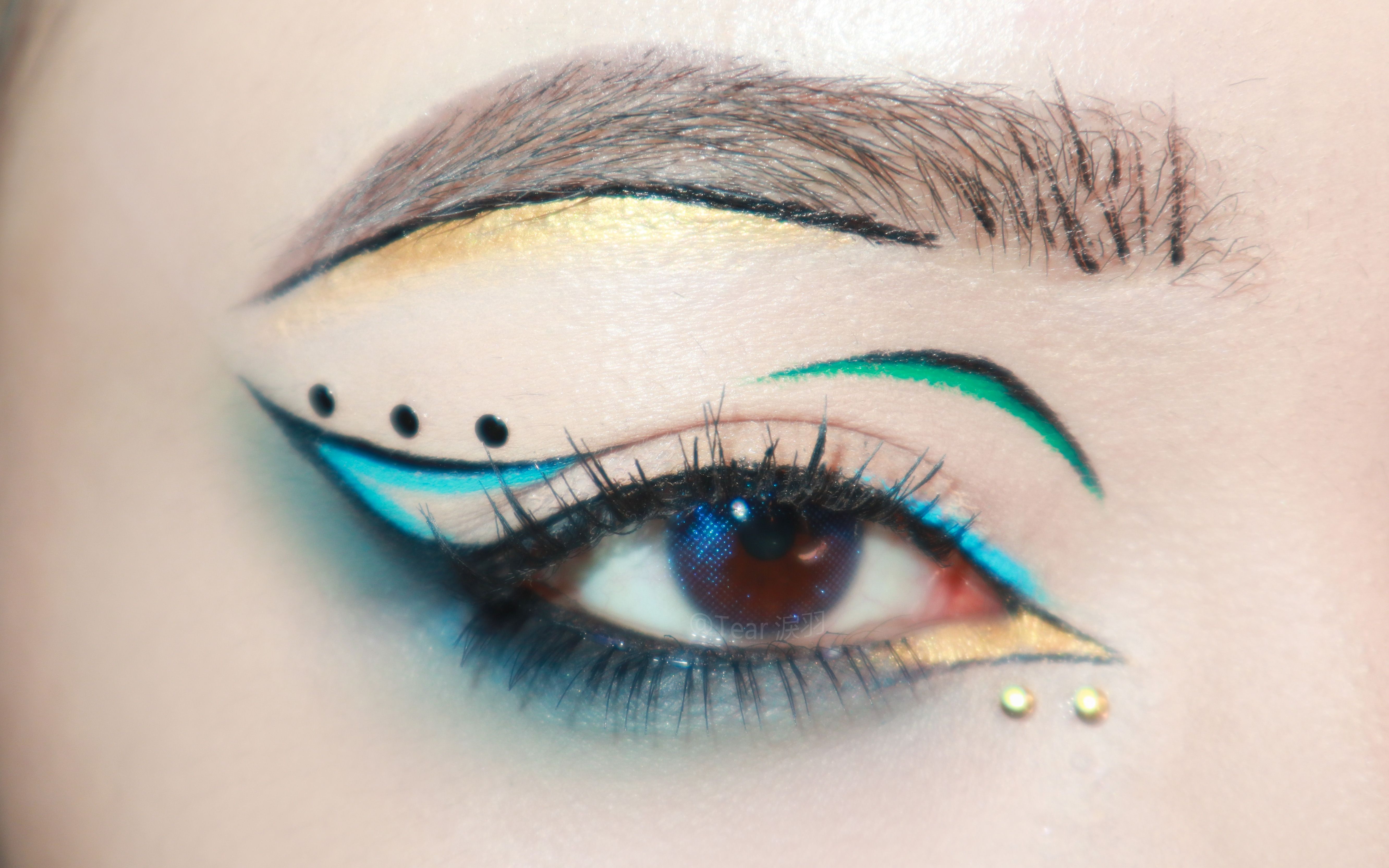 美妆挑战第一期~全眼线画时尚创意眼妆【tear淚羽】