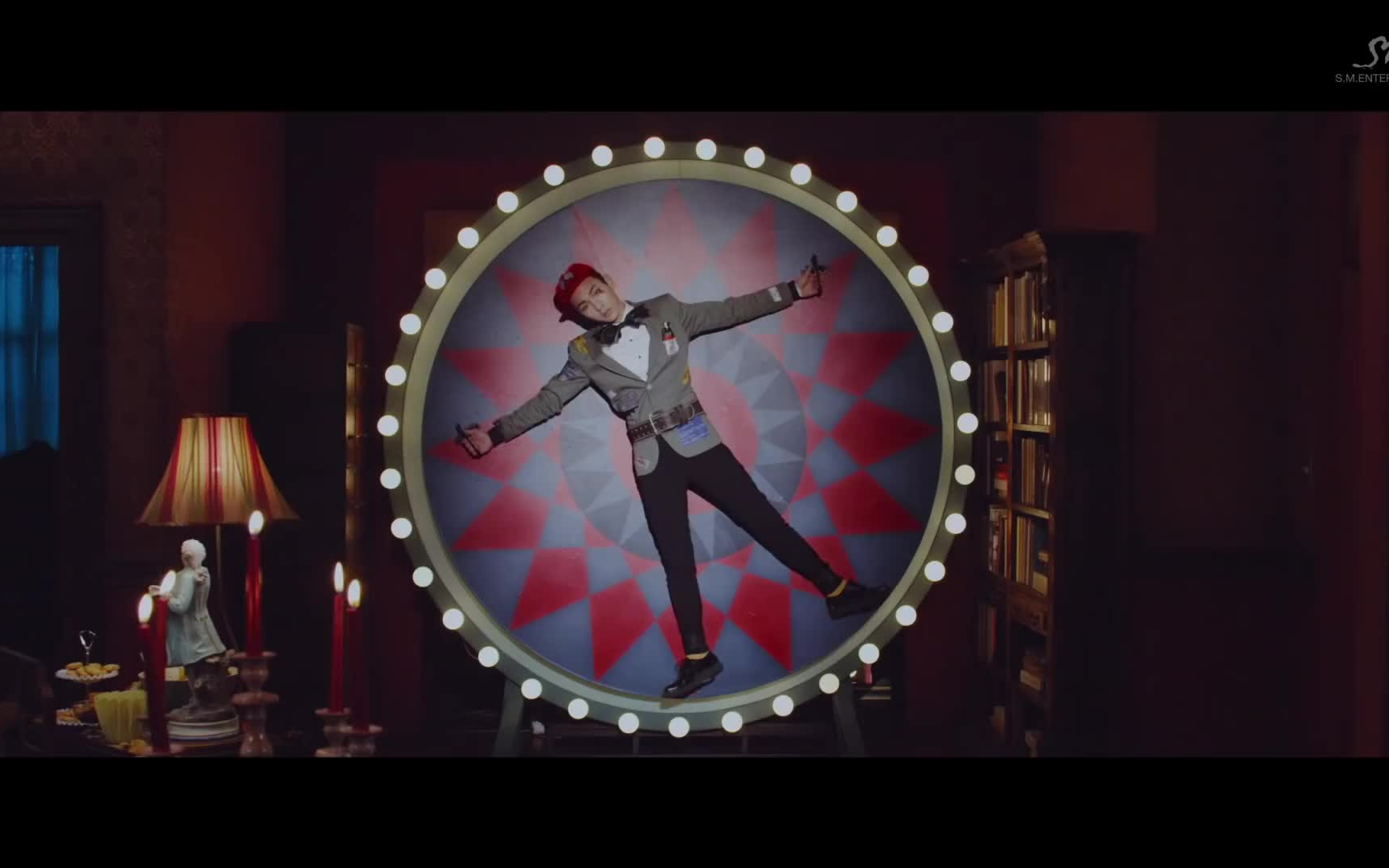 [图][1080P]【SHINee】 'Married To The Music' MV丨舞蹈MV (2P)