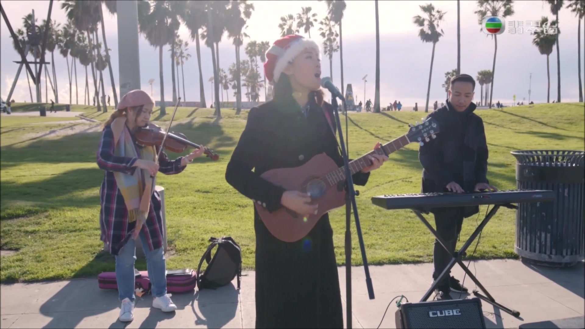 [图][容祖儿] 《空港》《16号爱人》《心淡》Busking cut - Love in L.A. 音乐特辑