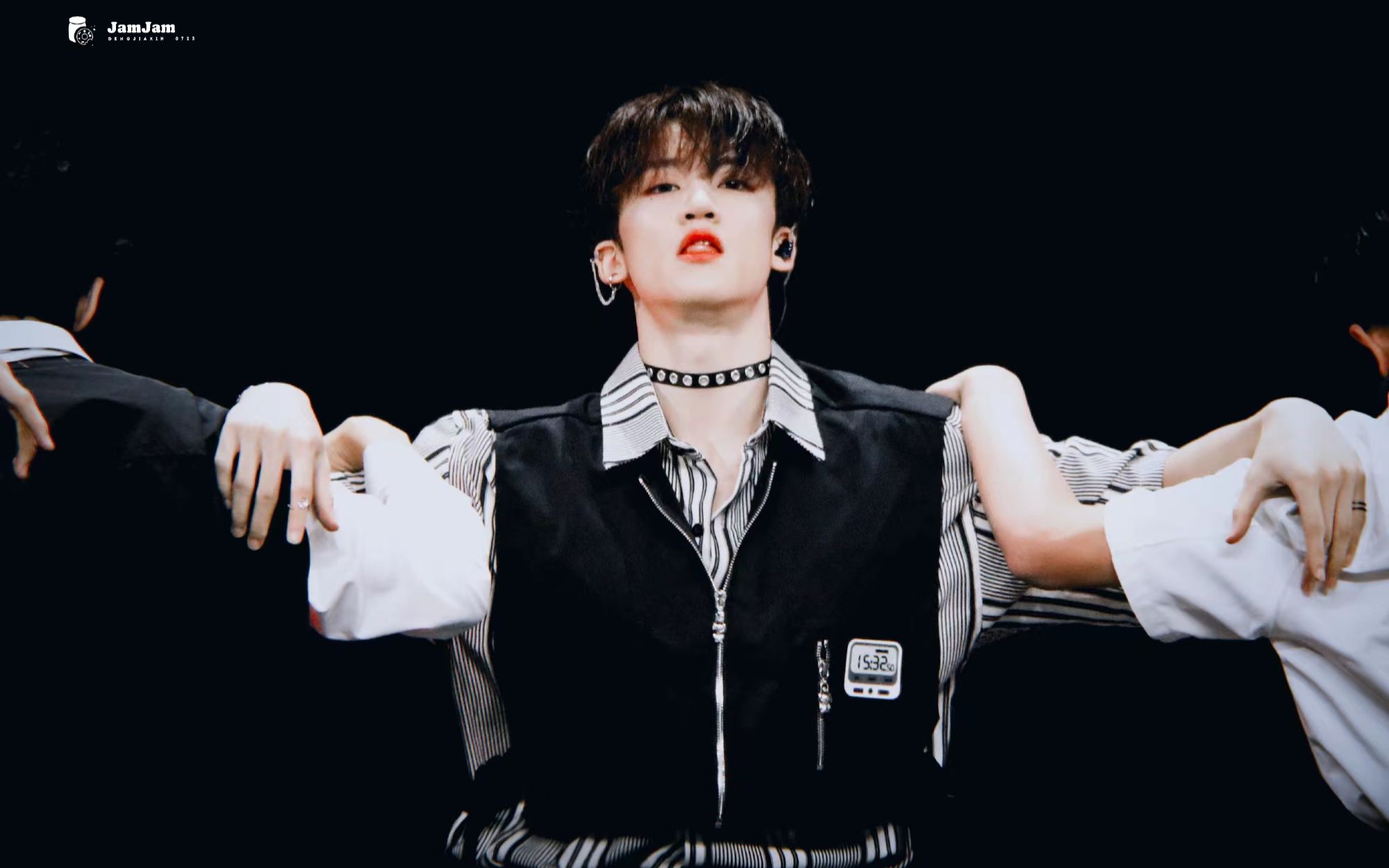 【邓佳鑫】请欣赏十六岁绝版小邓的怼脸神颜!