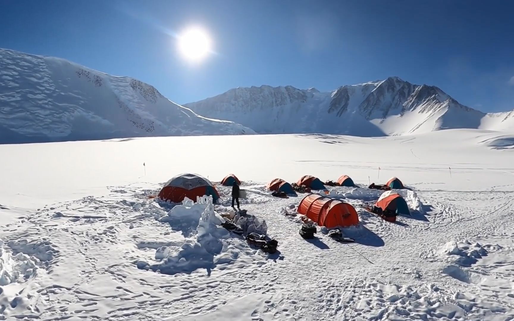 极端生活在南极洲大本营