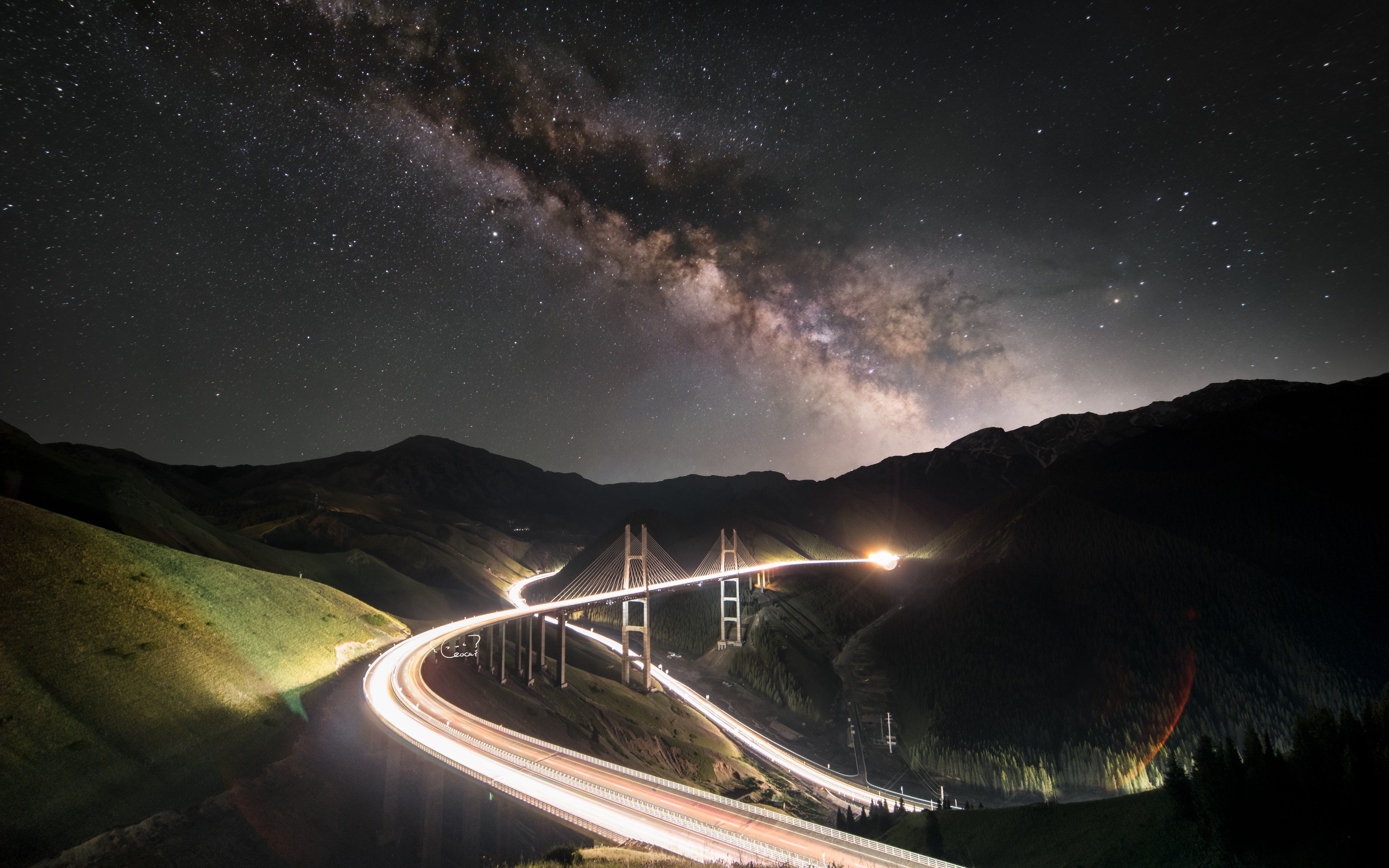 半幅不能拍银河的?新疆果子沟大桥日转银河转日出延时摄影