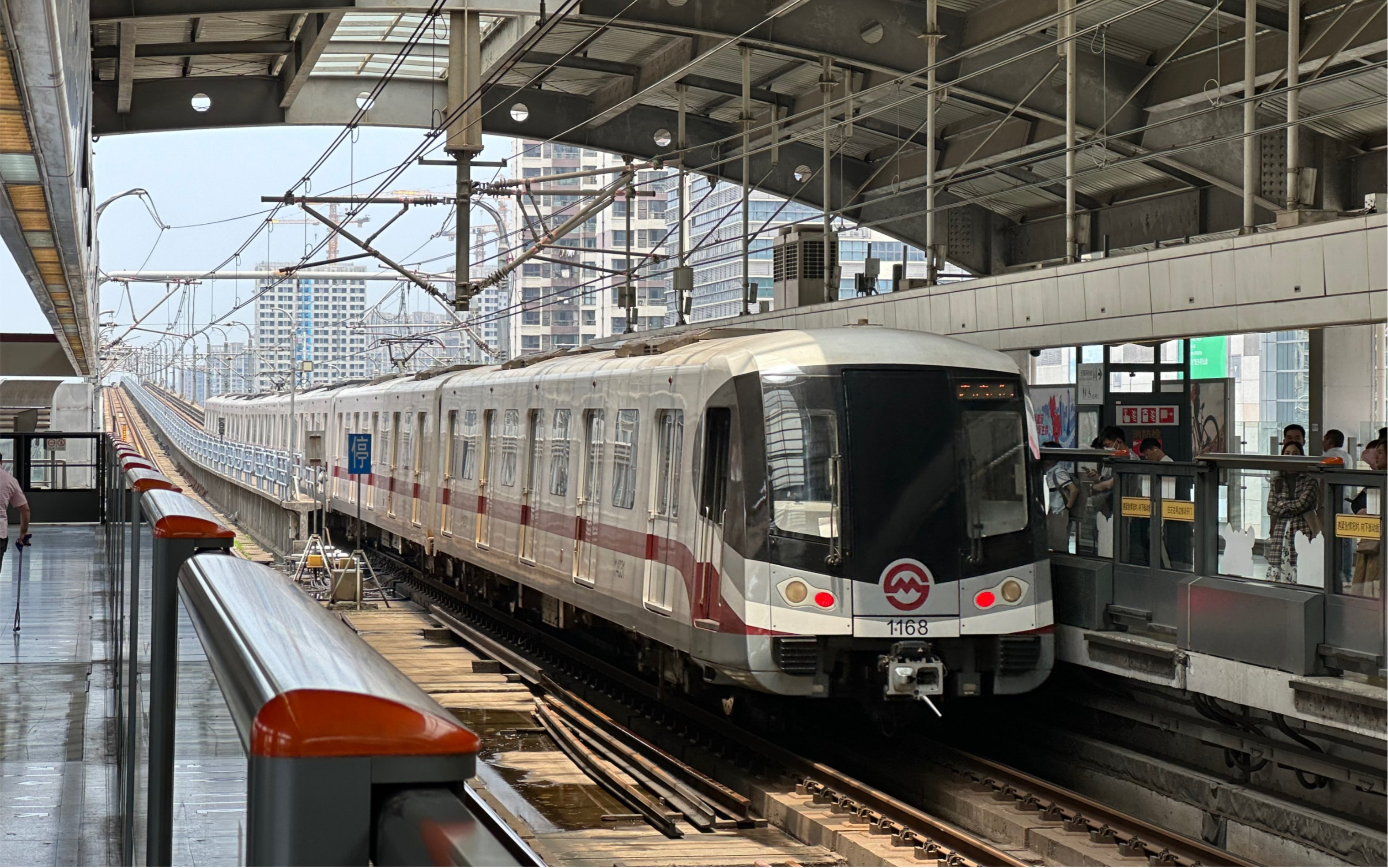 上海地铁11号线延伸图片