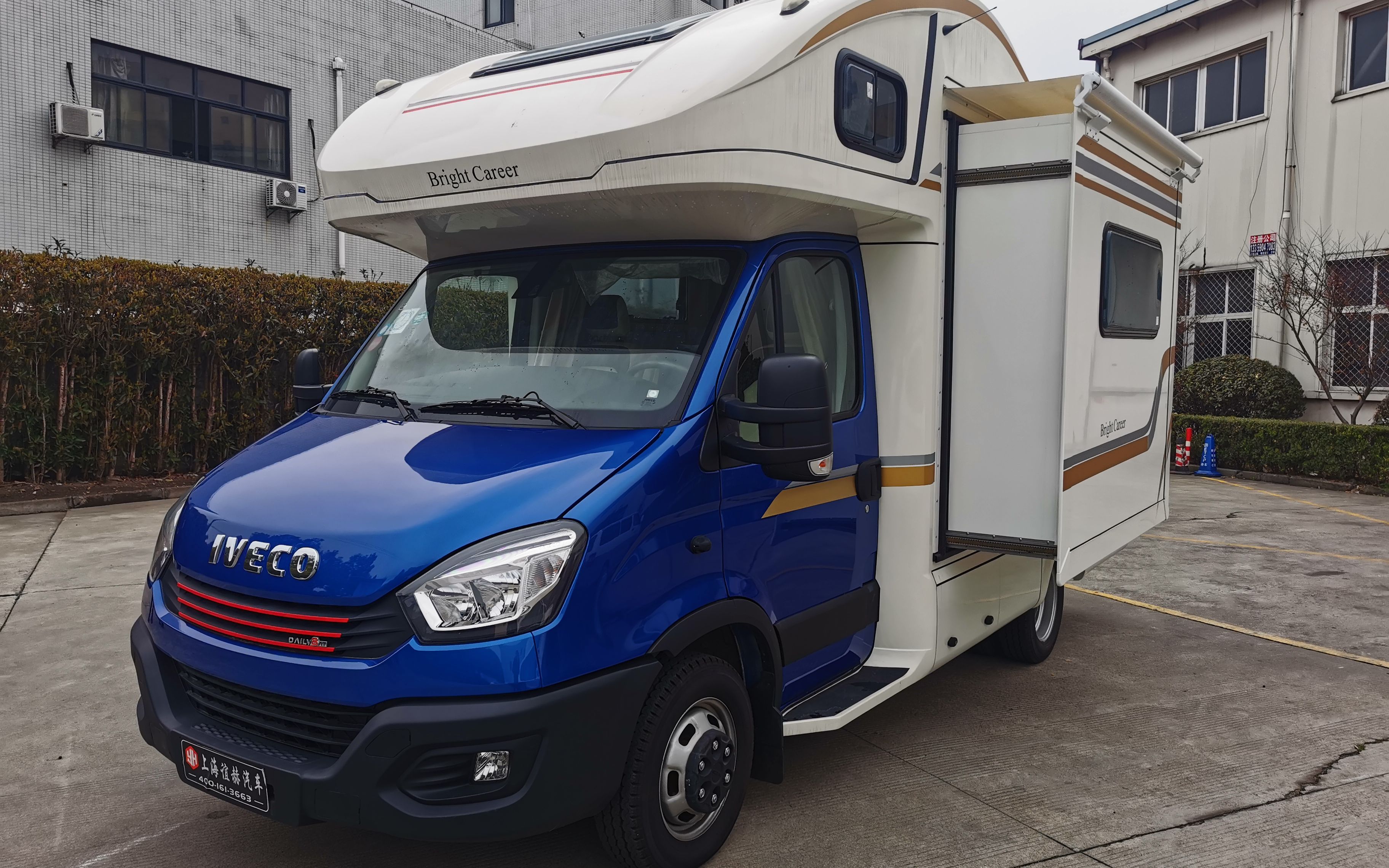 铂驰旅行家依维柯单拓展房车,顶级配置豪华欧式风格