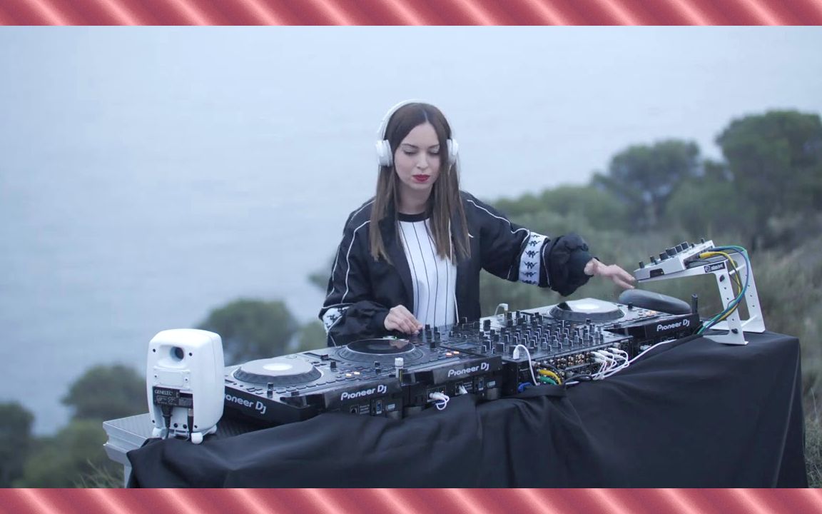 [图]4K ᵁᴴᴰ Esther Bronchal at 西班牙海岸 (Pioneer DJ Streaming)