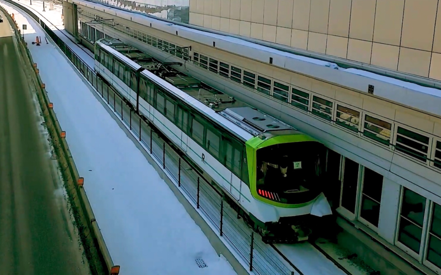 【蒙特利尔轻轨rem】列车在南岸试验段的测试 (2021-3-3) rem train