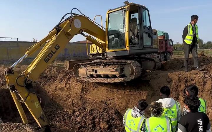 学员必学科目#挖掘机教学