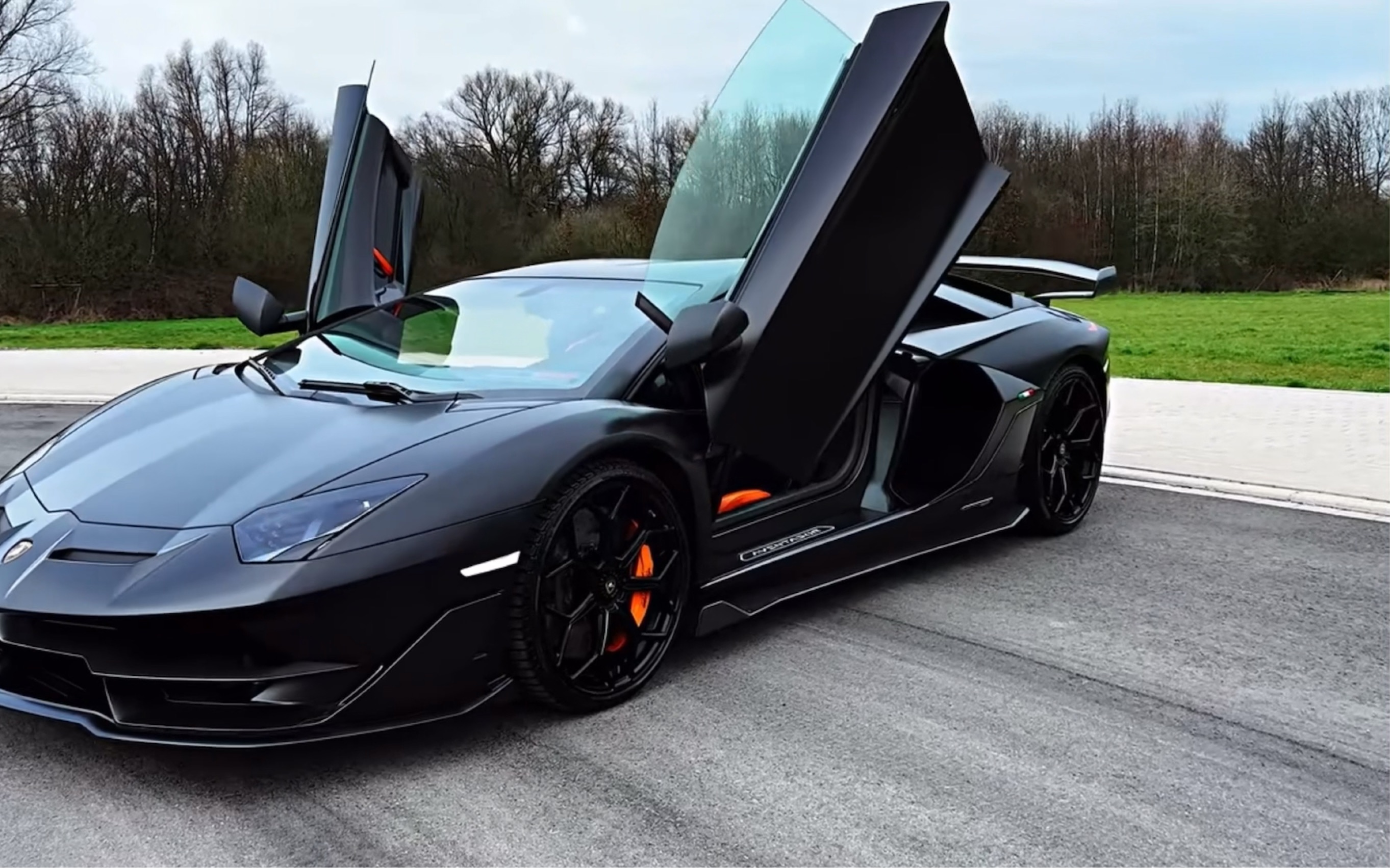 2023款 兰博基尼 aventador svj