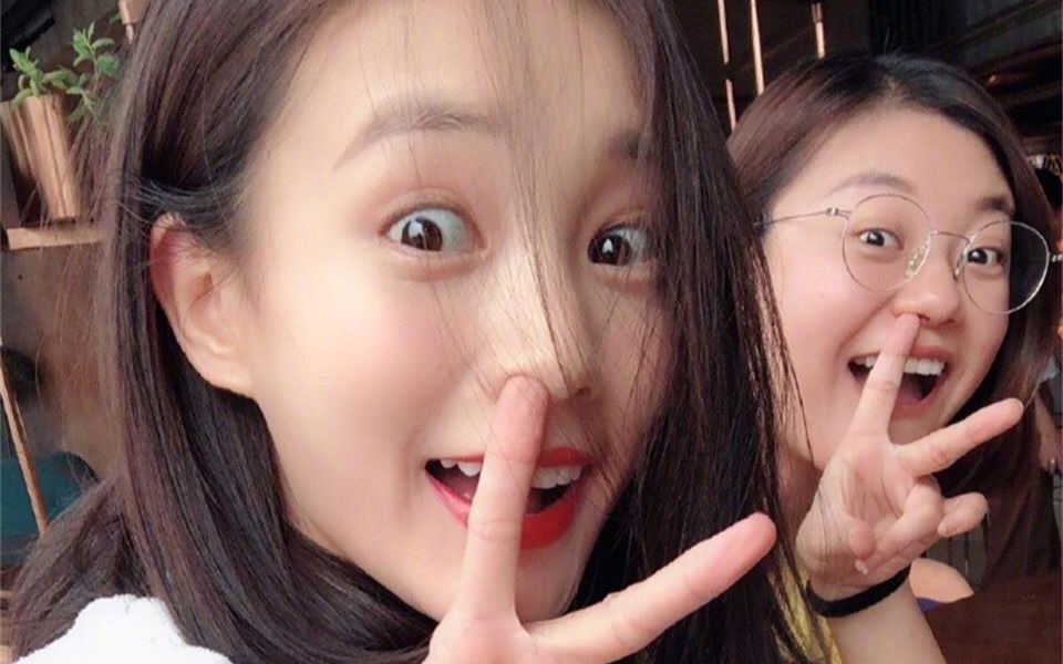 李一桐桐饼相亲相爱日常