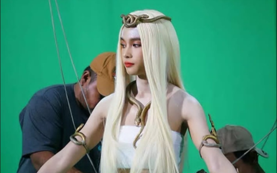 vill新剧《蛇吻》拍摄幕后花絮