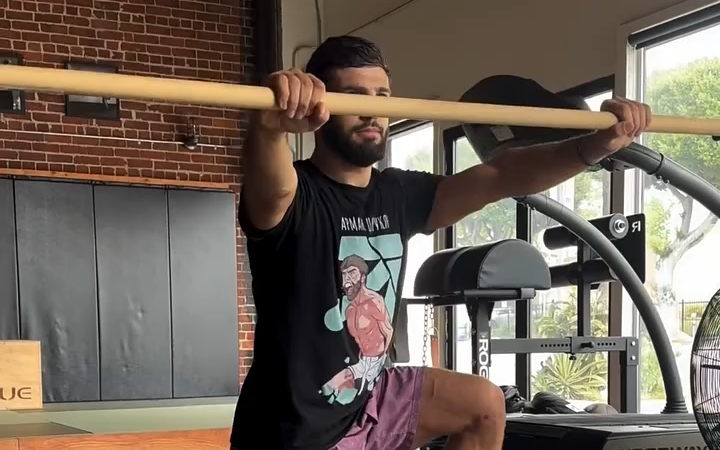 ufc萨鲁吉安最新训练