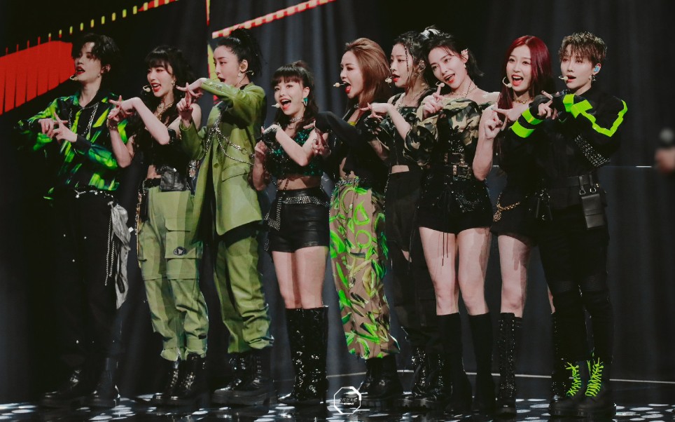 不吹不黑,以路人的角度看the9舞蹈实力,本视频也许会打破一些xnb,希望