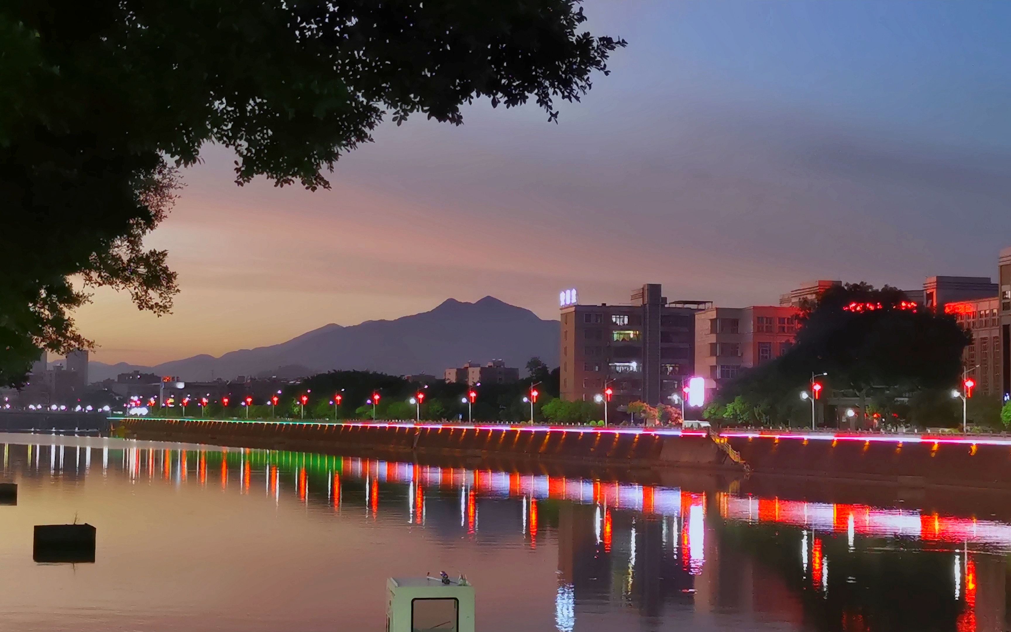 4k航拍 · 丰顺 汤坑 河滨夜景_哔哩哔哩_bilibili