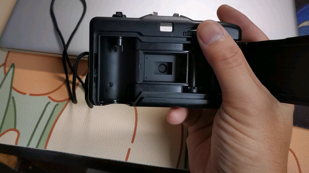 90年代末期的手动胶卷相机