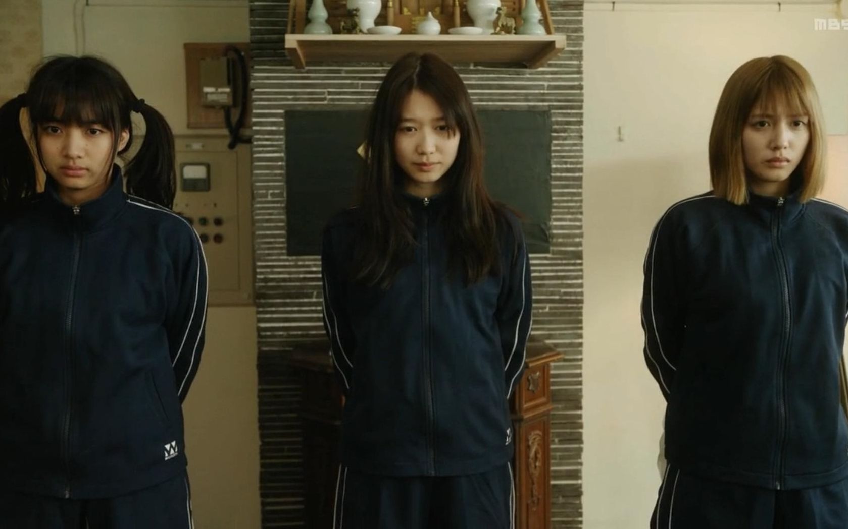 【后街女孩】动画与真人版对比,谁更魔性