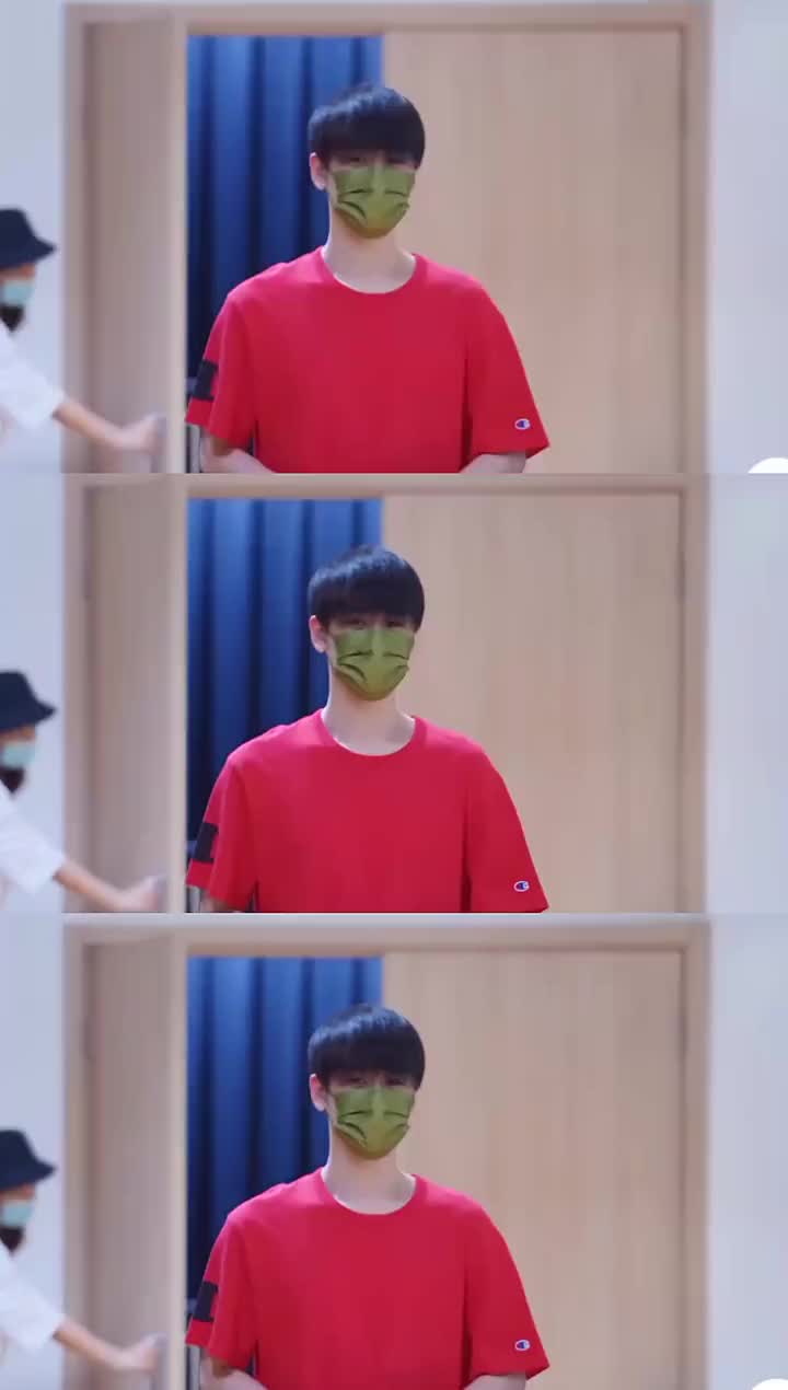 我的角儿张云雷好想看这件衣服搭那条绿色裤子啊万能卡点的二雷真