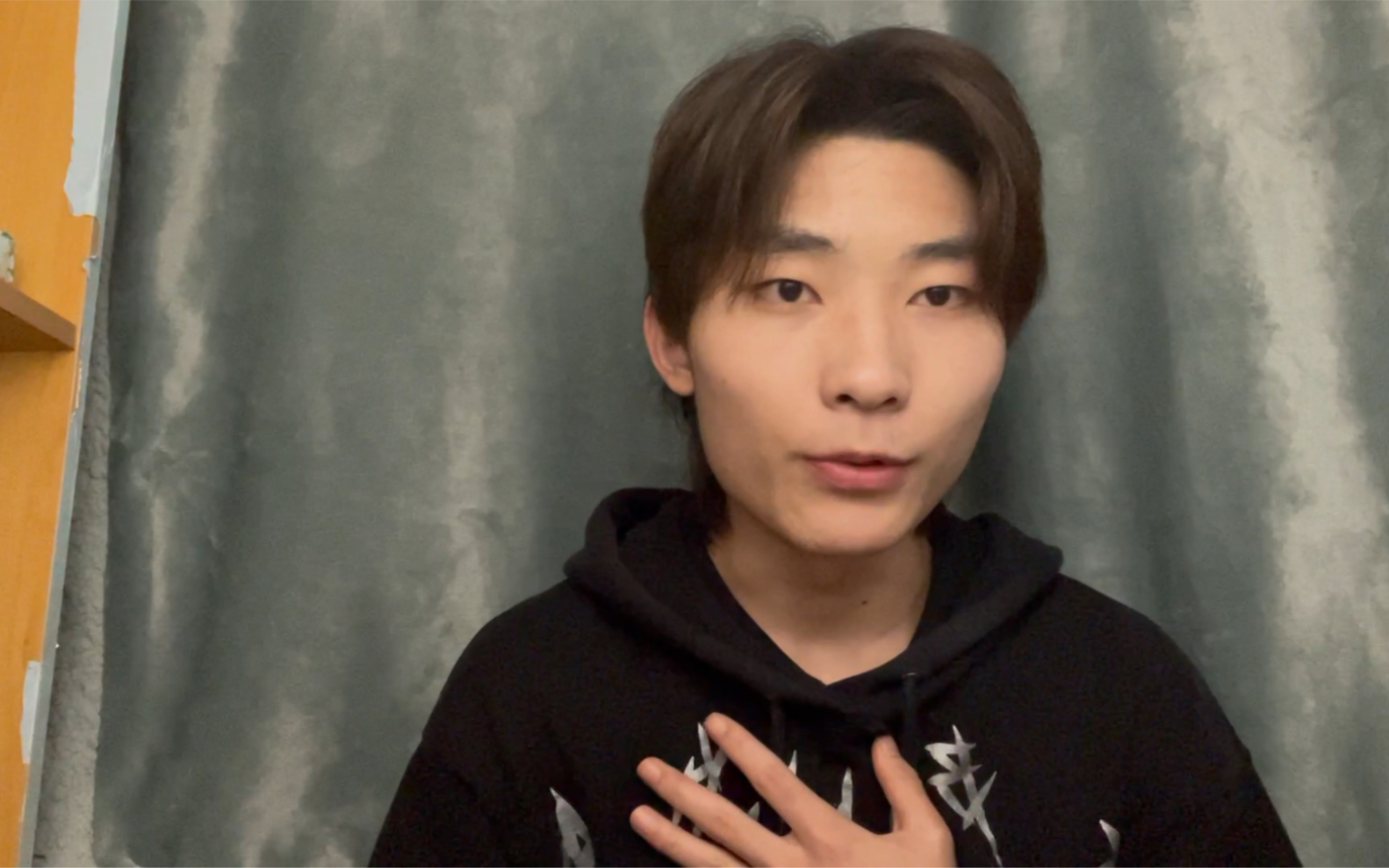 读诗博尔赫斯我用什么留住你