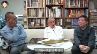 Video herunterladen: 陳嘉上曝周星馳在拍攝《逃學威龍二》的第一天已經對朱茵一見鍾情