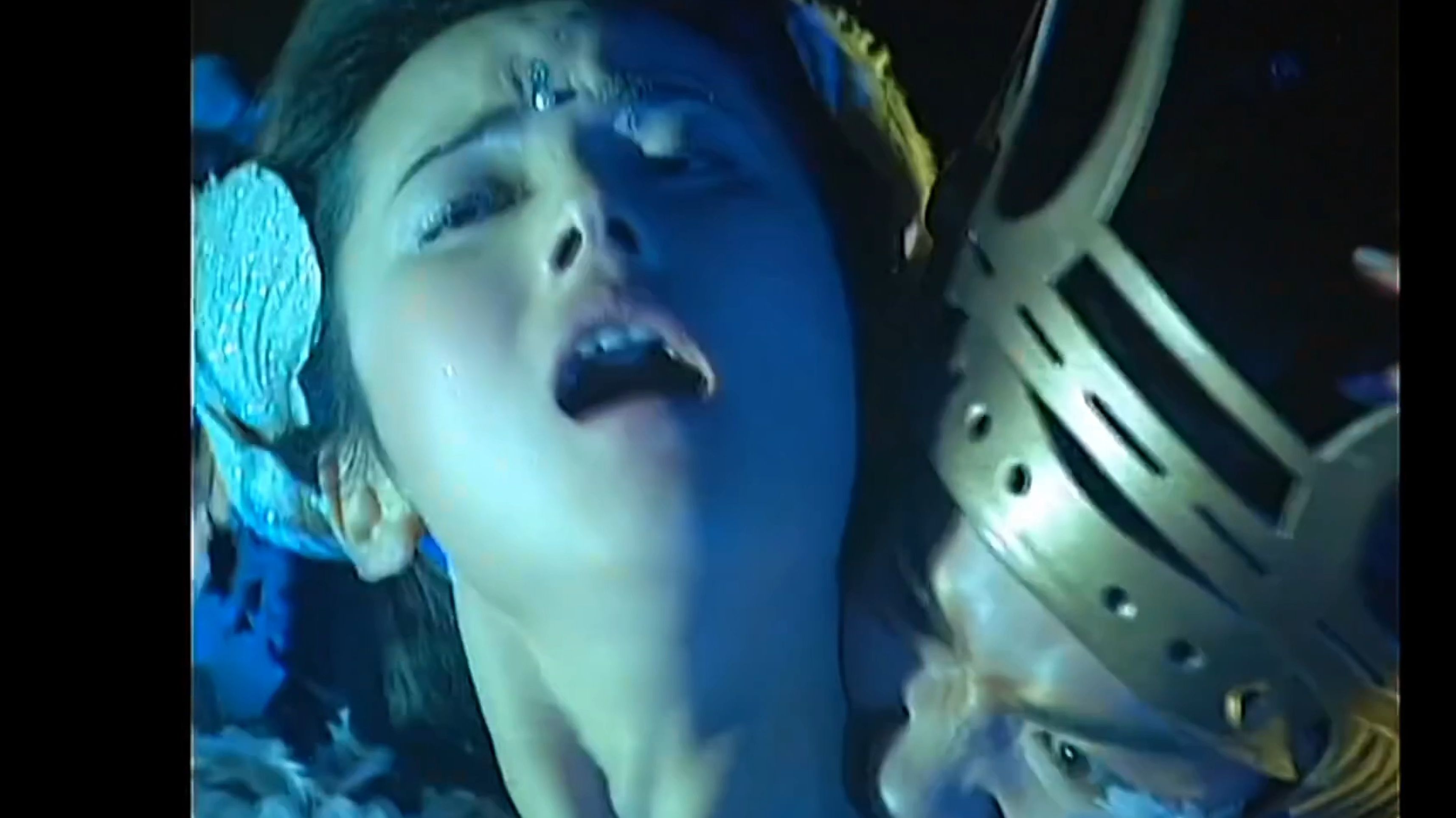 漂亮女妖被吸死,叫声凄惨