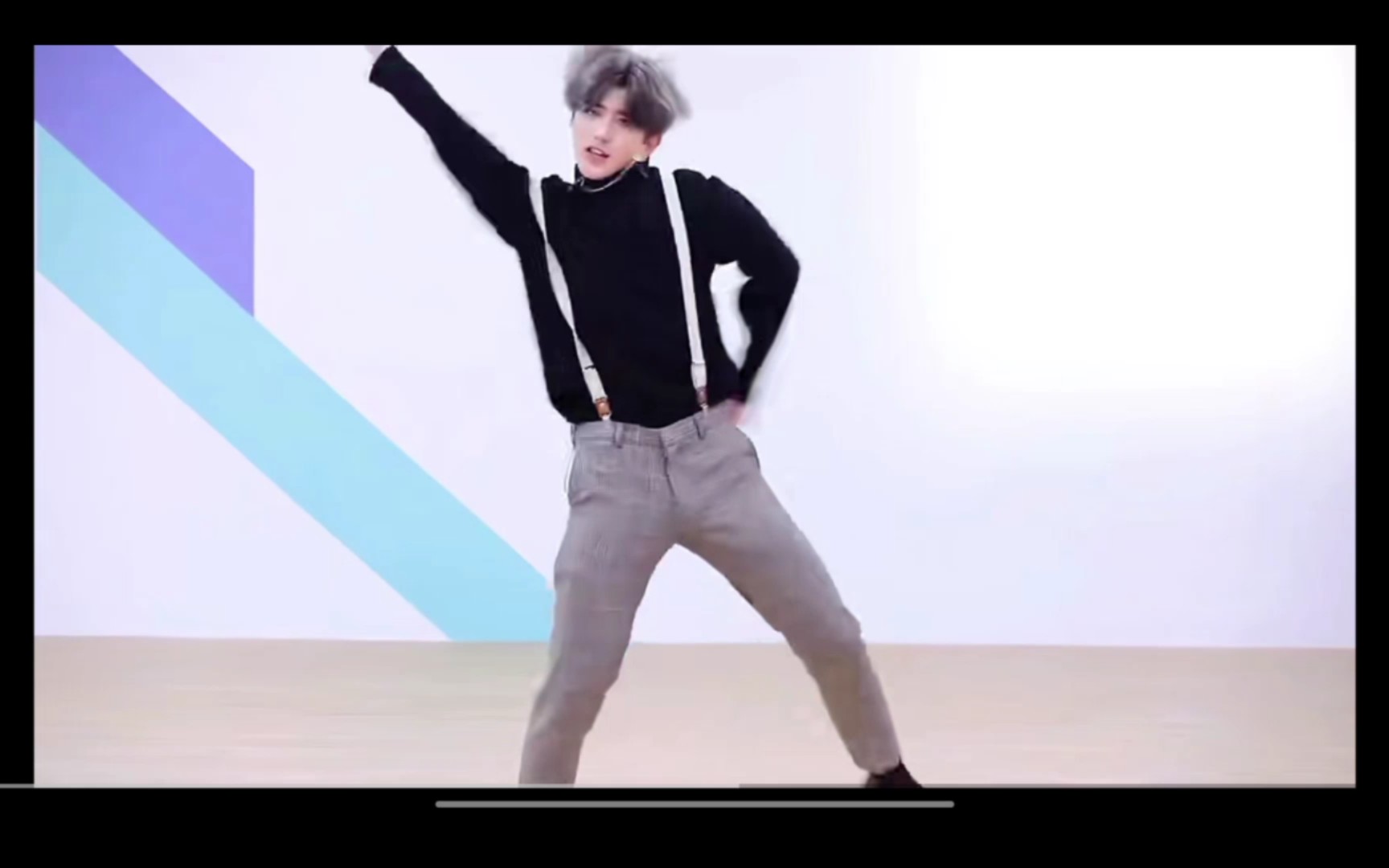 坤坤版科目三,但是只因你太美的动作