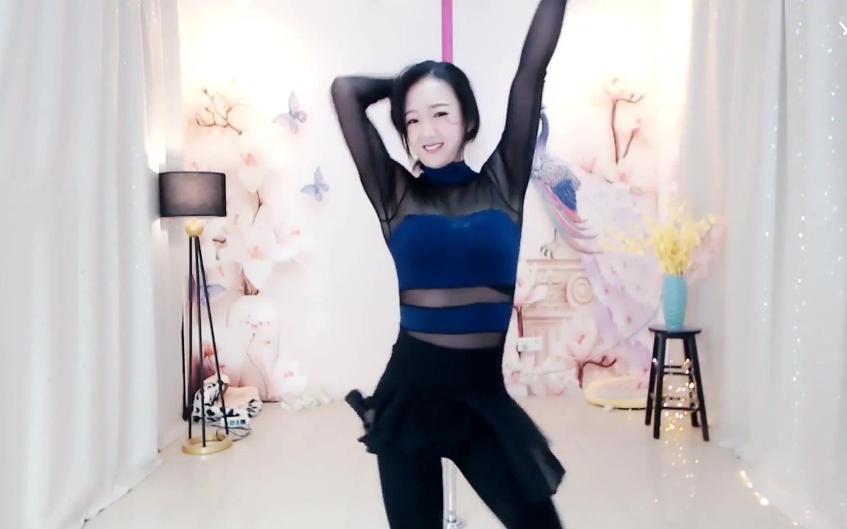 美女主播沫沫舞蹈《醉千年》_哔哩哔哩 (゜-゜)つロ 干杯~-bilibili