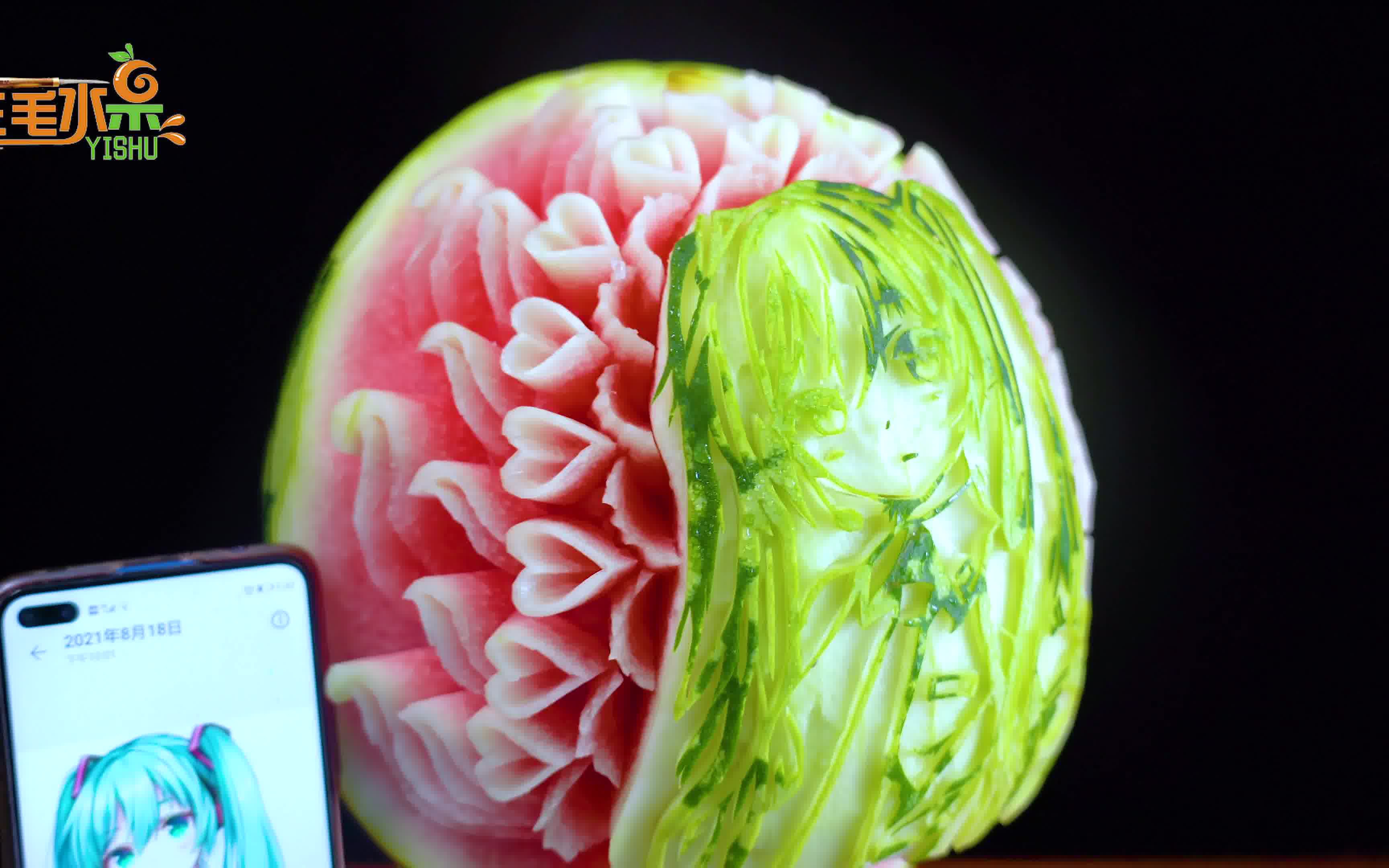 爱心满满,西瓜竟雕个初音未来!