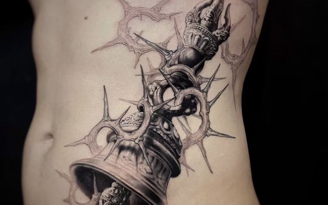 【王雷刺青记录】侧腰部位的纹身真的很吃身材_哔哩哔哩_bilibili