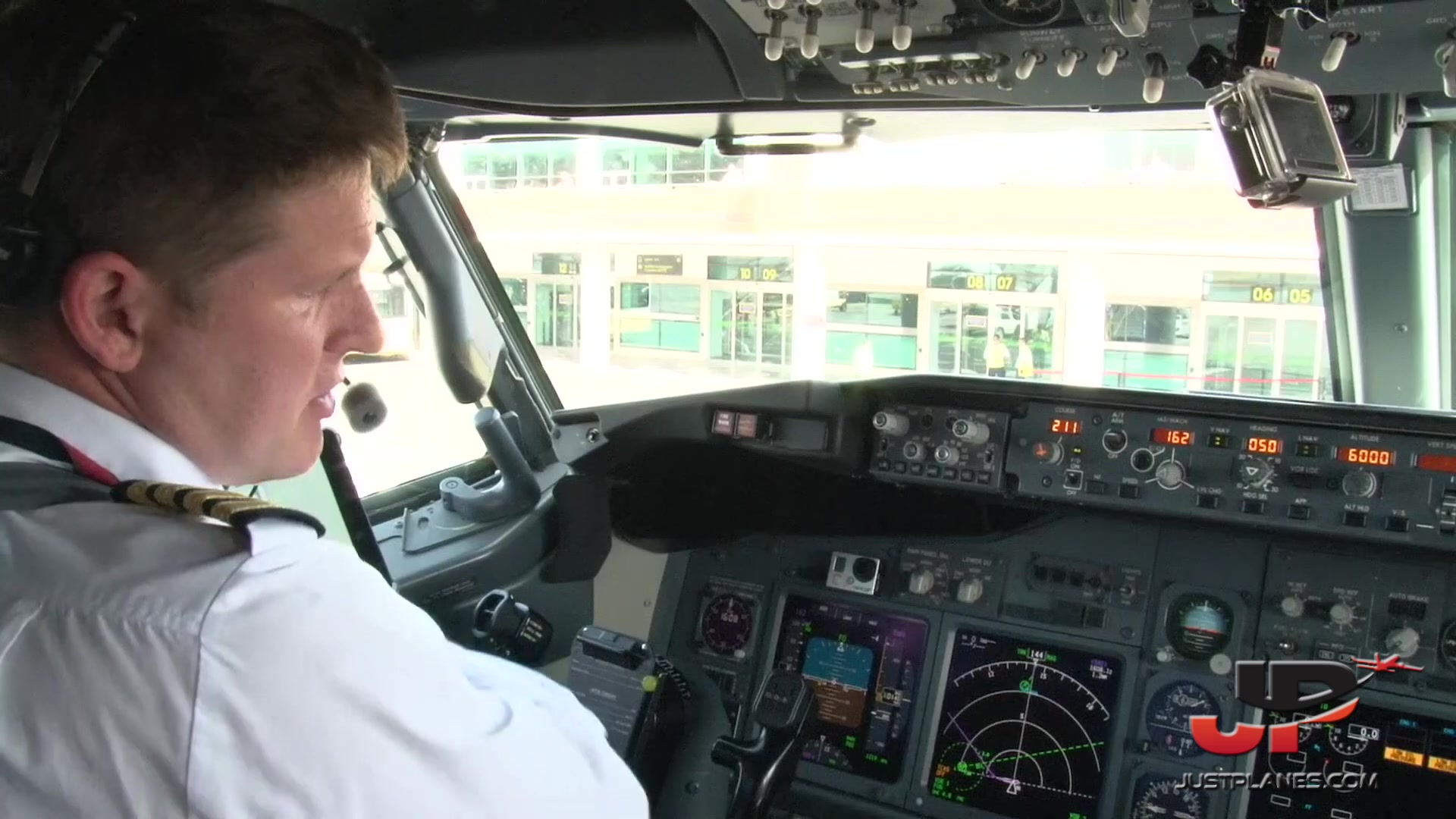 捷克旅行航空波音737-900er(驾驶舱视角)