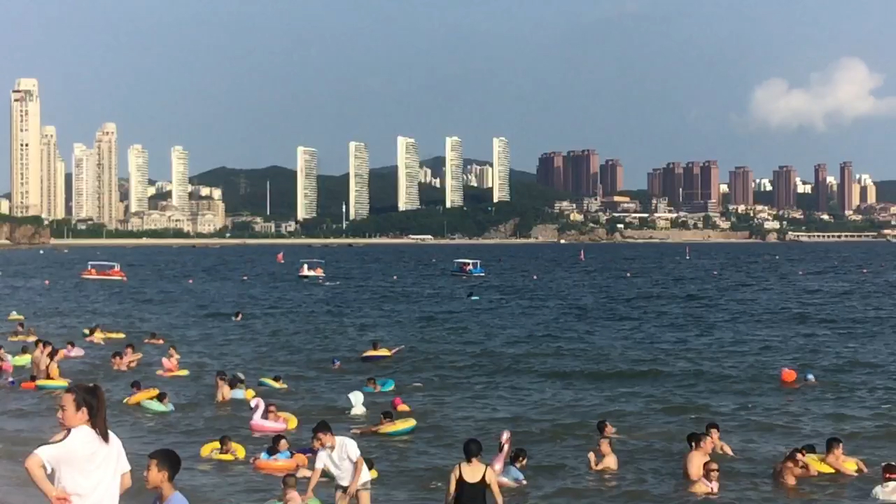 泊石湾海滨浴场:大连