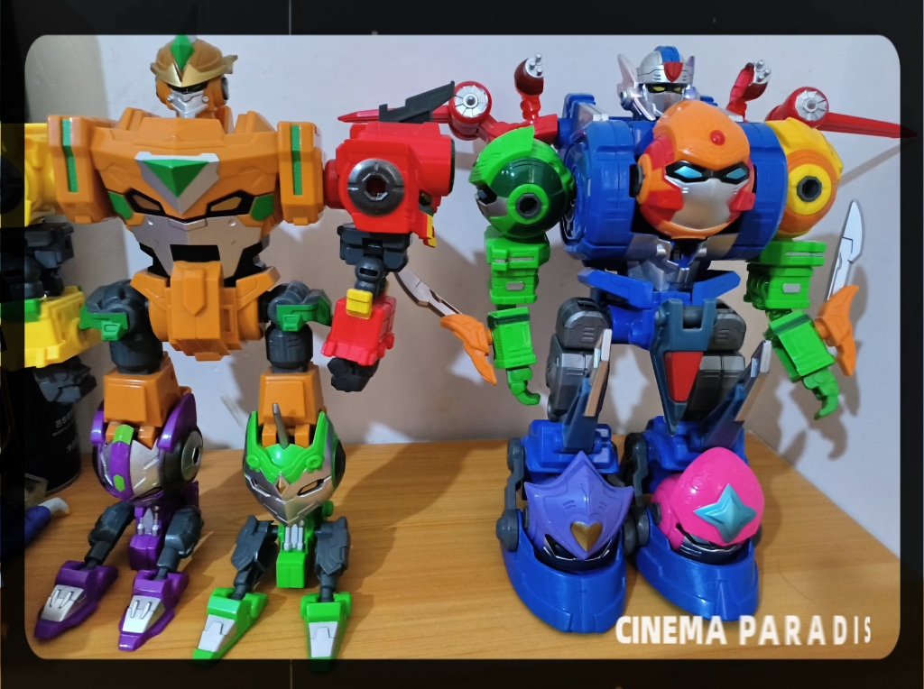 记录收藏奥迪双钻的果宝特攻玩具