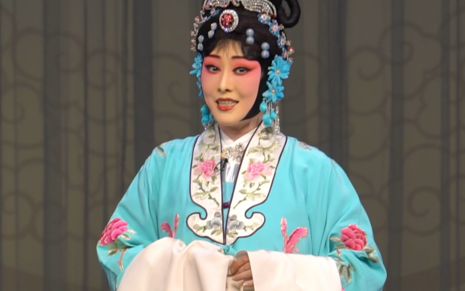 谢瑶环!婢子本是江南籍 万晓慧 湖北省京剧院