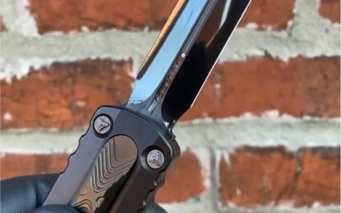 微技术直出跳刀匕首展示