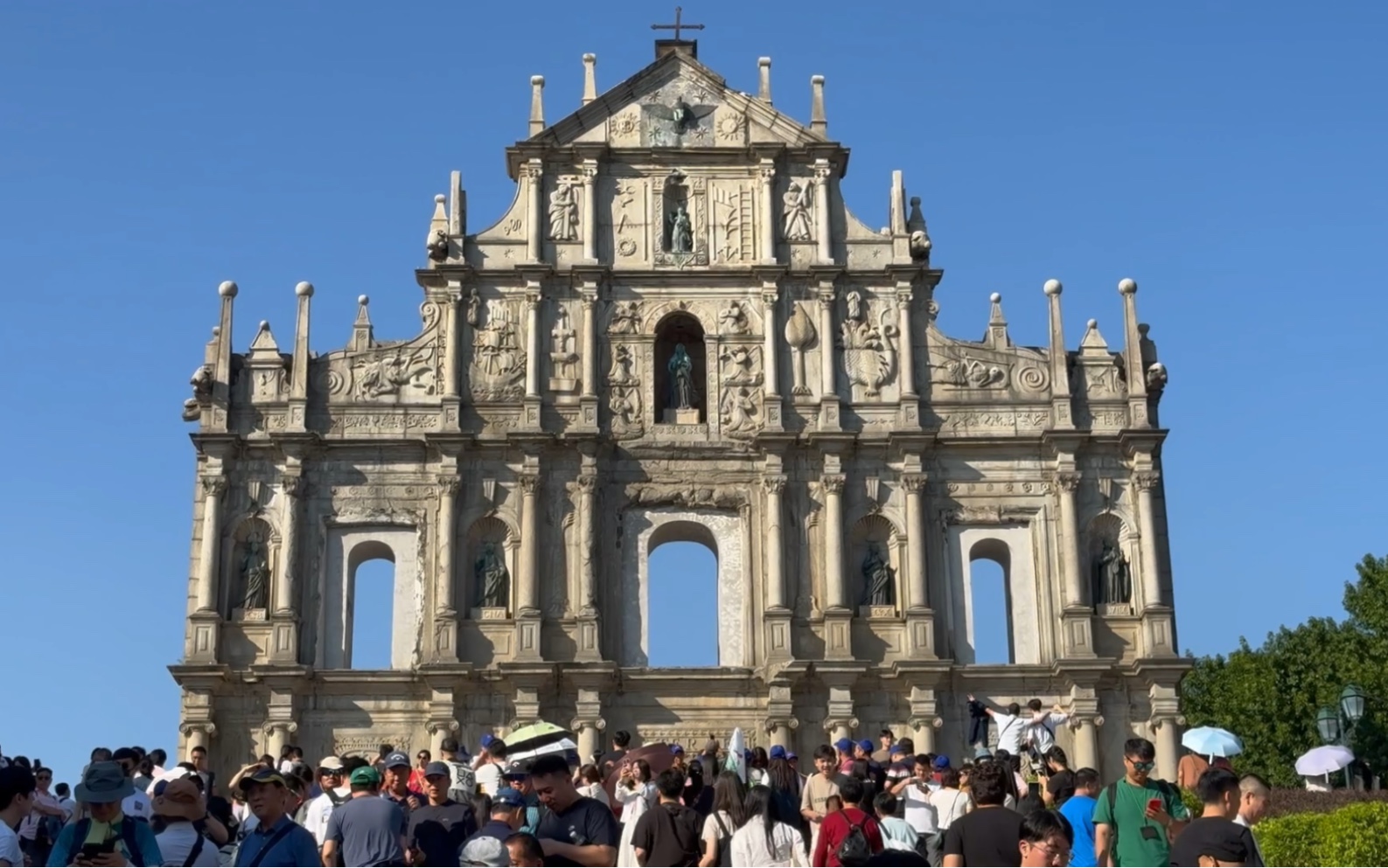 澳门大三巴牌坊 | 澳门大炮台公园 | 澳门博物馆外景