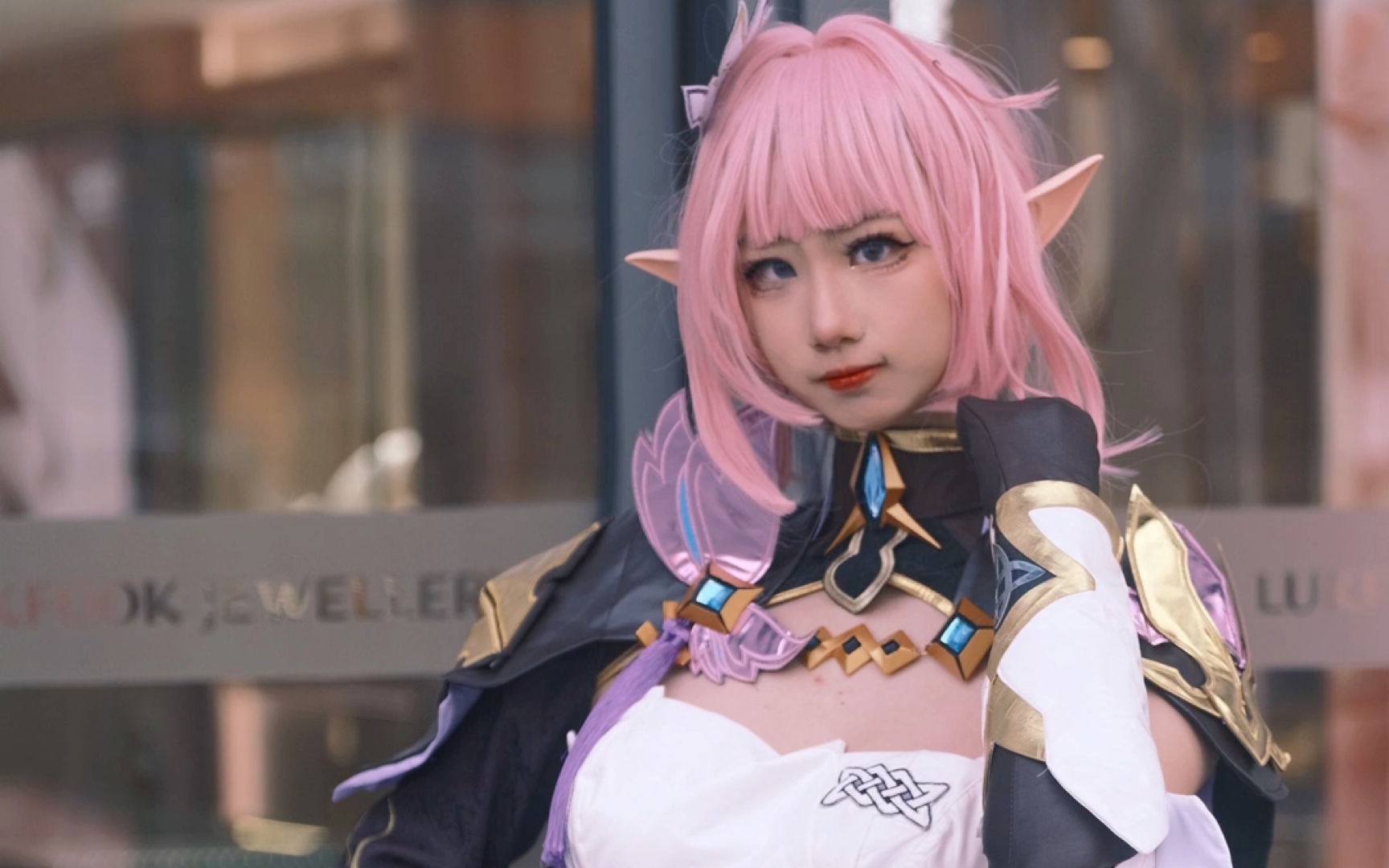 【爱莉希雅cos】说起粉色头发的可爱女孩,你第一个想到谁