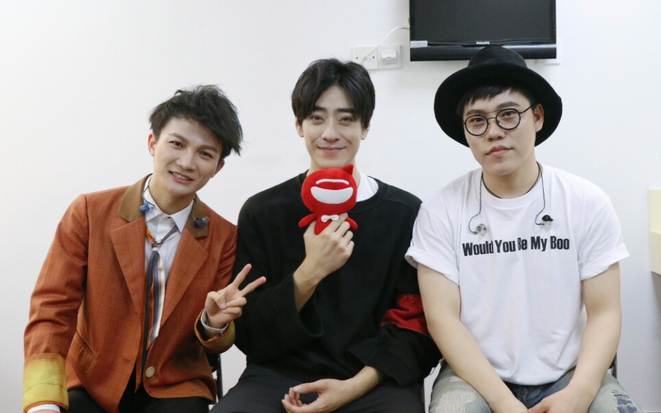 周深郑云龙伪合唱花样年华