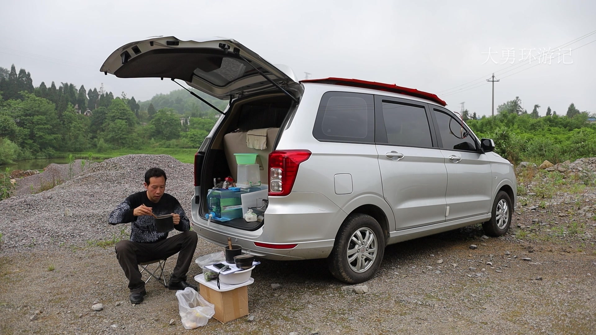 床车露营13:新车五菱宏光s省不省油?新车用完12箱油后听听用户怎么说