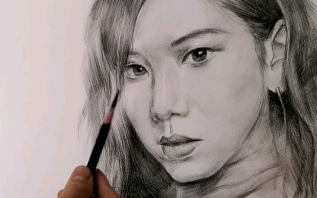 【素描头像】金鱼女神邓紫棋头像一枚,感谢支持!_哔哩哔哩_bilibili