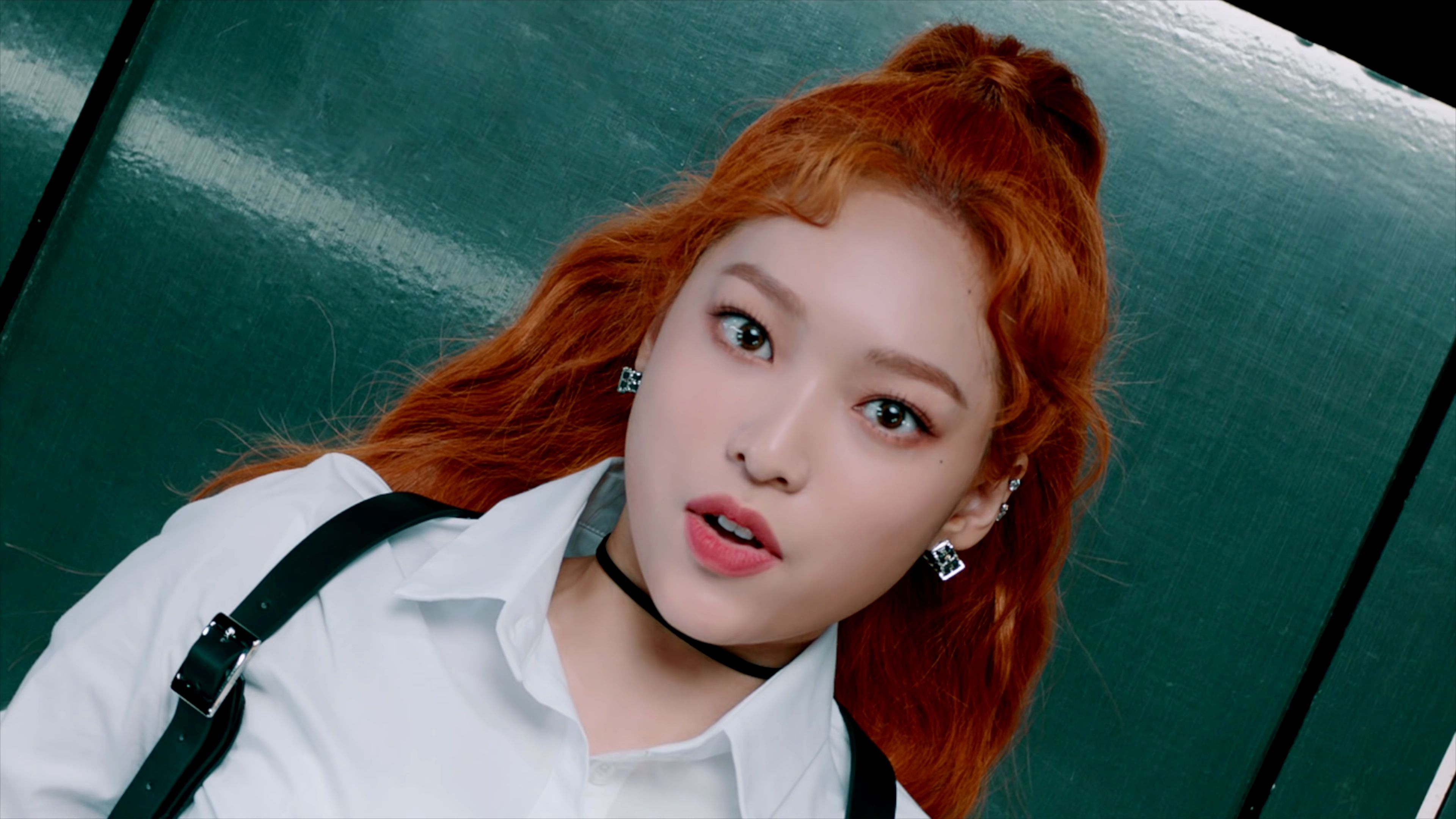 【韩国女团april】新专主打曲《lalalilala》官方mv