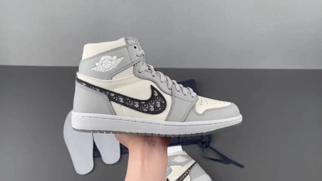 aj 1 × dior 联名_哔哩哔哩_bilibili