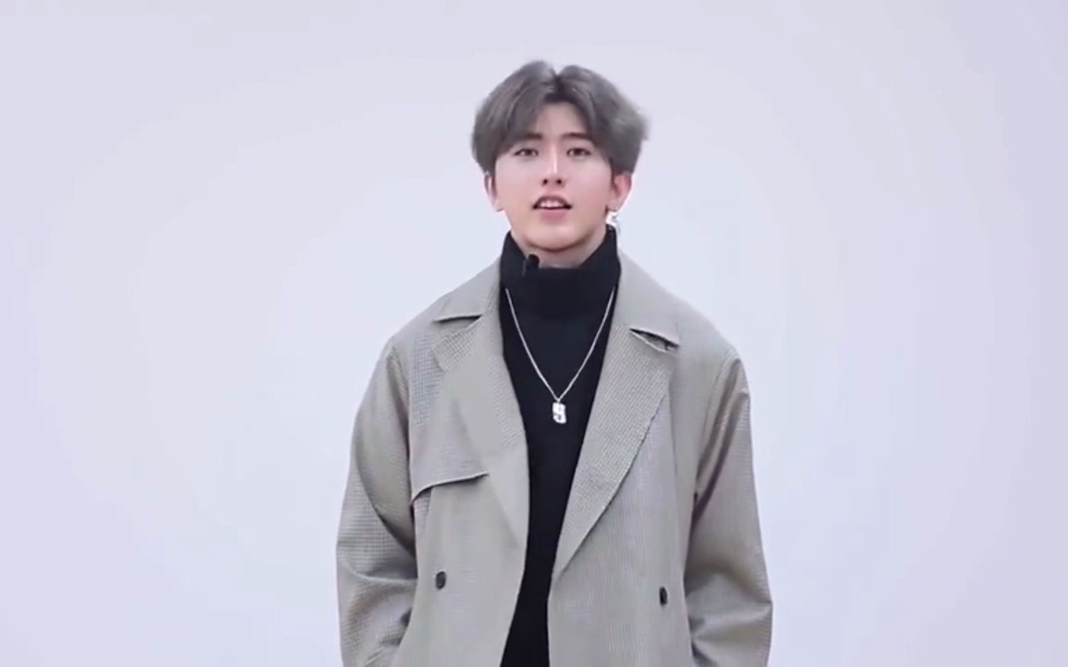 来欣赏坤坤的美颜/爱坤/帅气