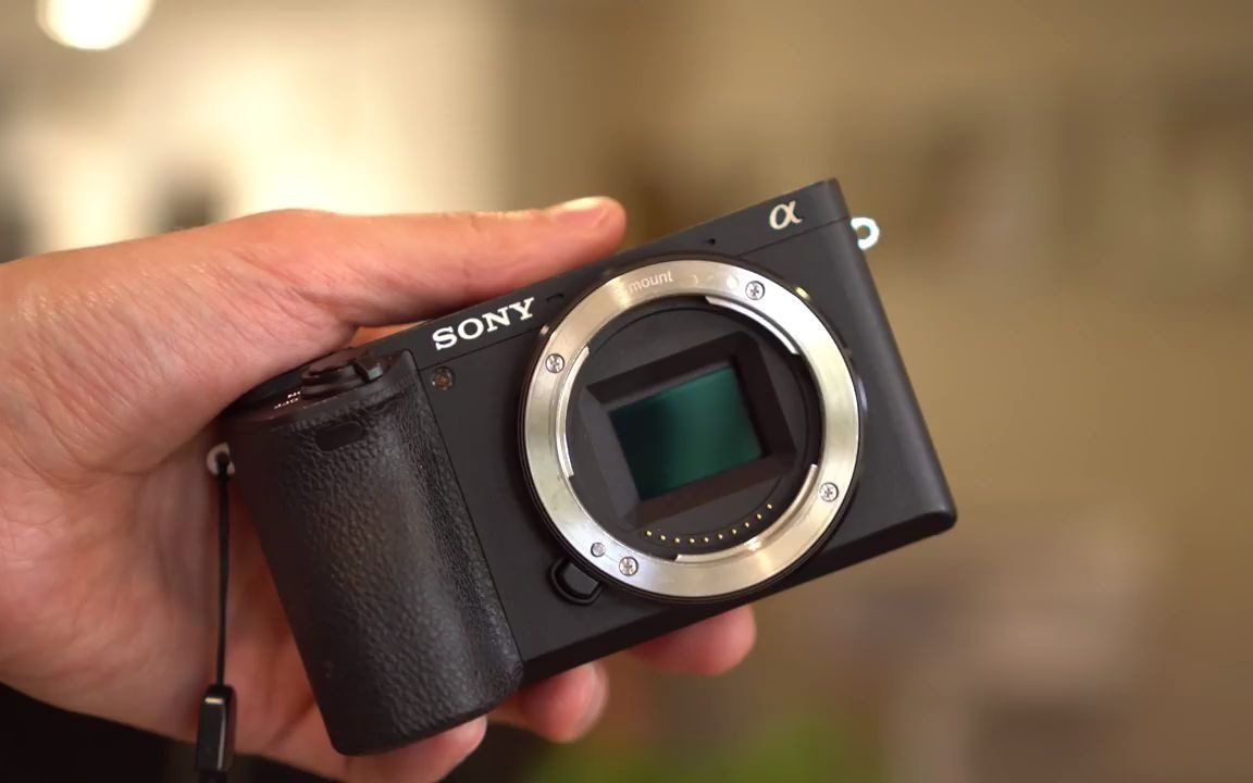 reasons why sony a6400 is better than a6500)